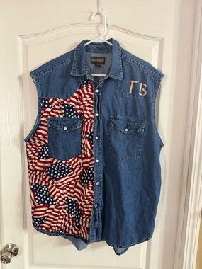 Gulf Traders Men’s Sleeveless American Flag Button Up XL. AP-136